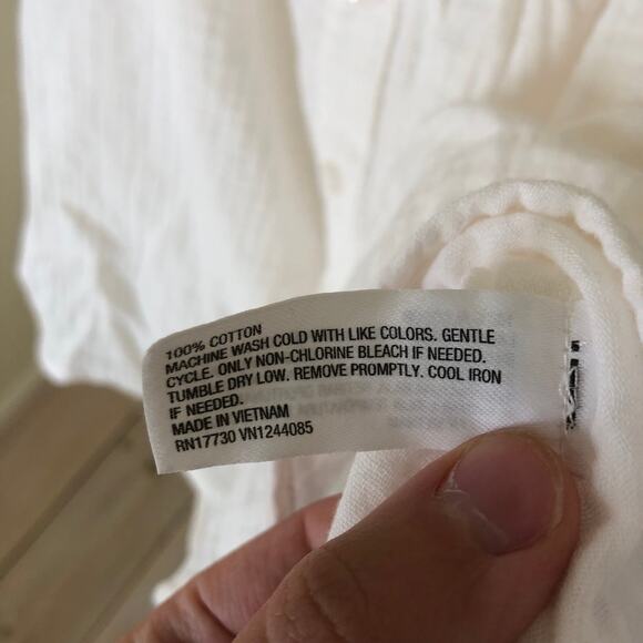 Colsie NWT Women's Cream White Textured Cotton Flowy Button Down Tank Top M - Picture 4 of 8